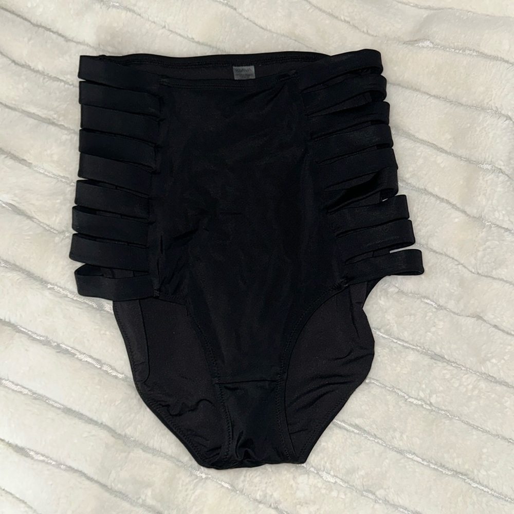 NEVER WORN! SUNBURST ULTRA-HIGH RISE BOTTOMS - Black